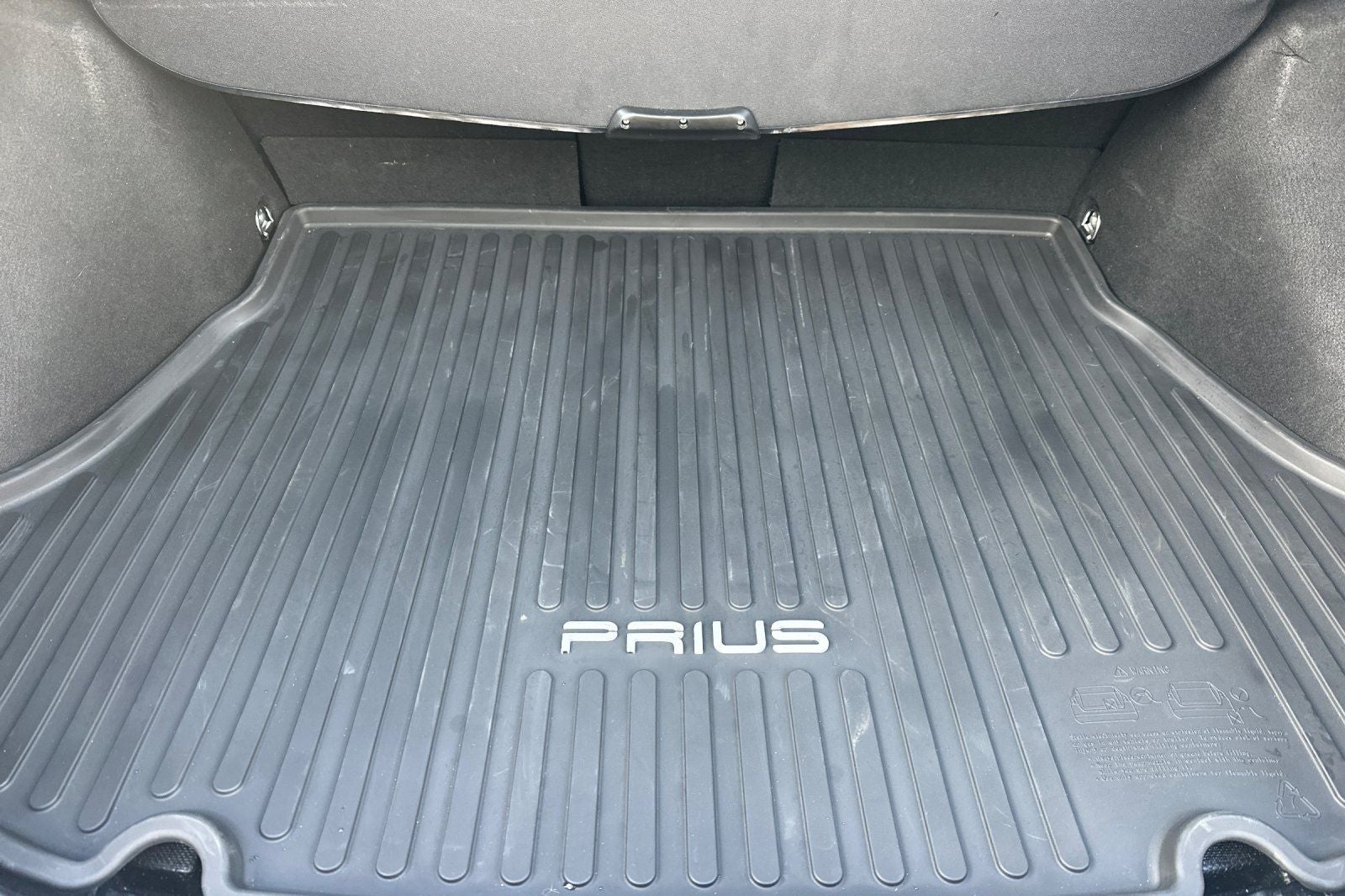 2022 Toyota Prius LE