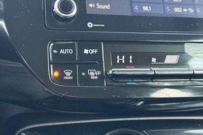 2022 Toyota Prius LE