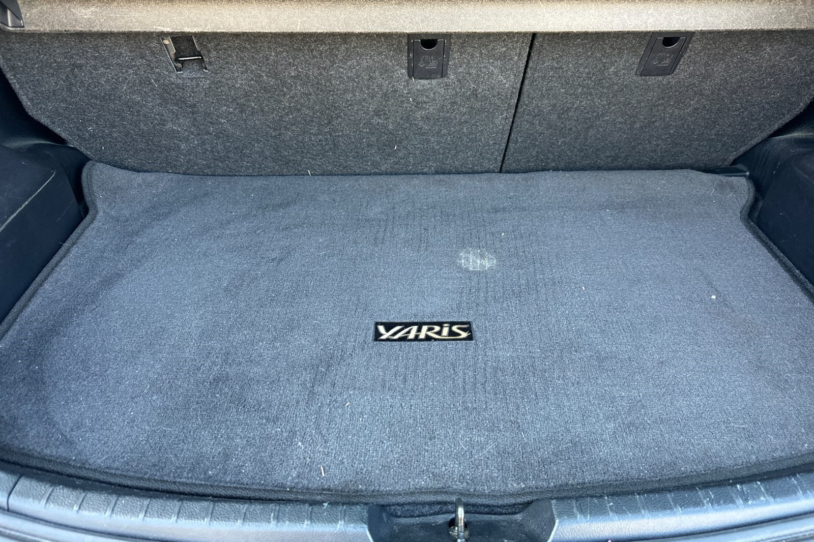 2013 Toyota Yaris LE