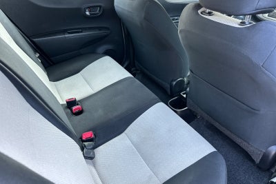 2013 Toyota Yaris LE