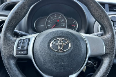 2013 Toyota Yaris LE
