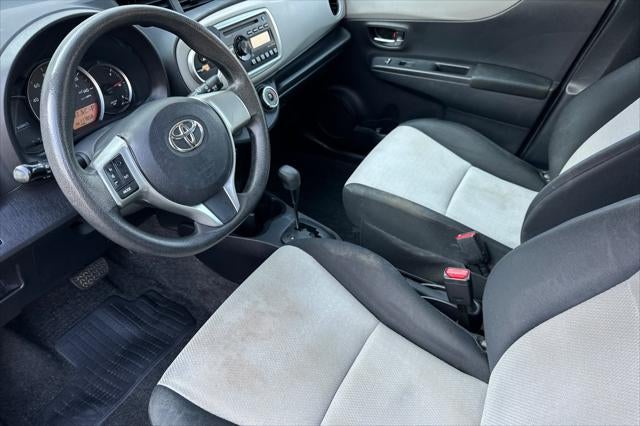 2013 Toyota Yaris LE
