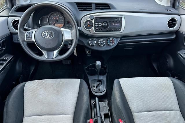 2013 Toyota Yaris LE