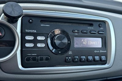 2013 Toyota Yaris LE