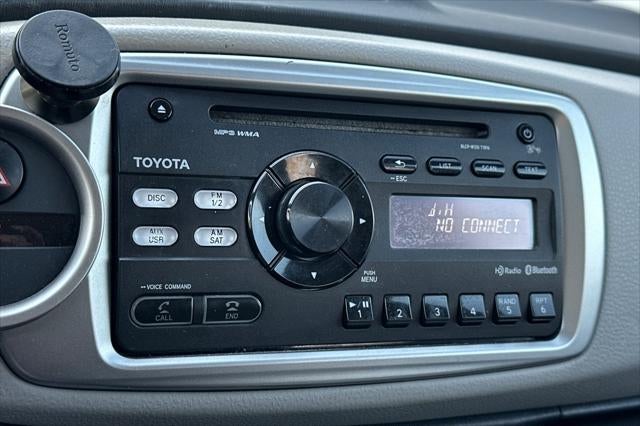 2013 Toyota Yaris LE