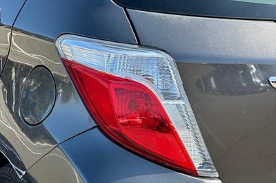 2013 Toyota Yaris LE