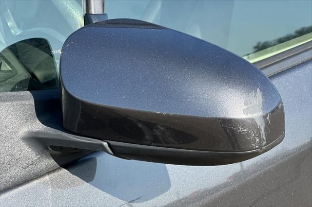 2013 Toyota Yaris LE