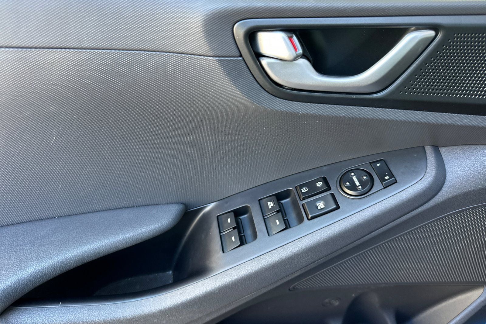 2018 Hyundai Ioniq Hybrid Blue