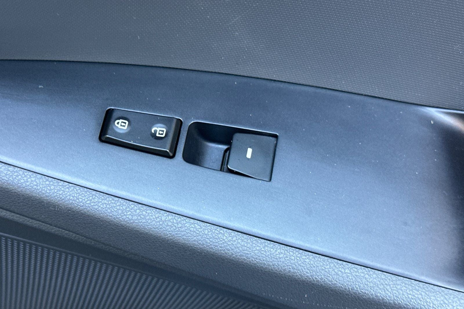2018 Hyundai Ioniq Hybrid Blue
