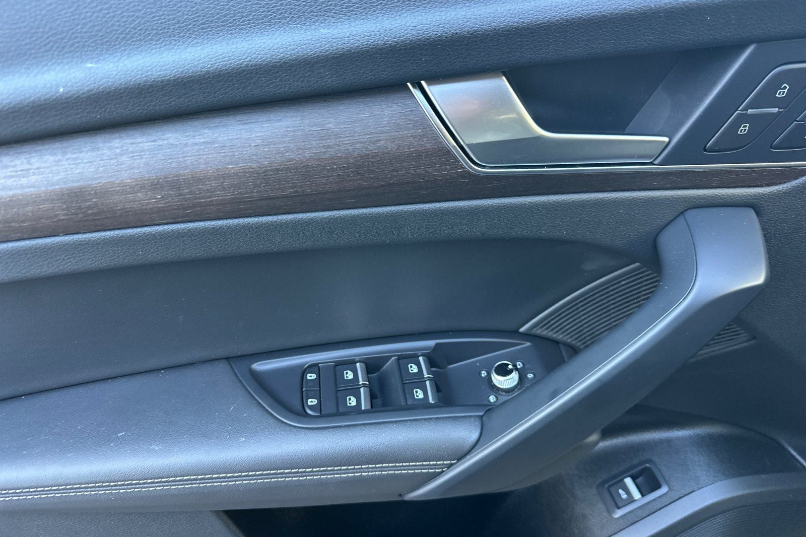 2024 Audi Q5 45 S line Premium quattro