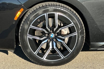 2025 BMW 7 Series 740i