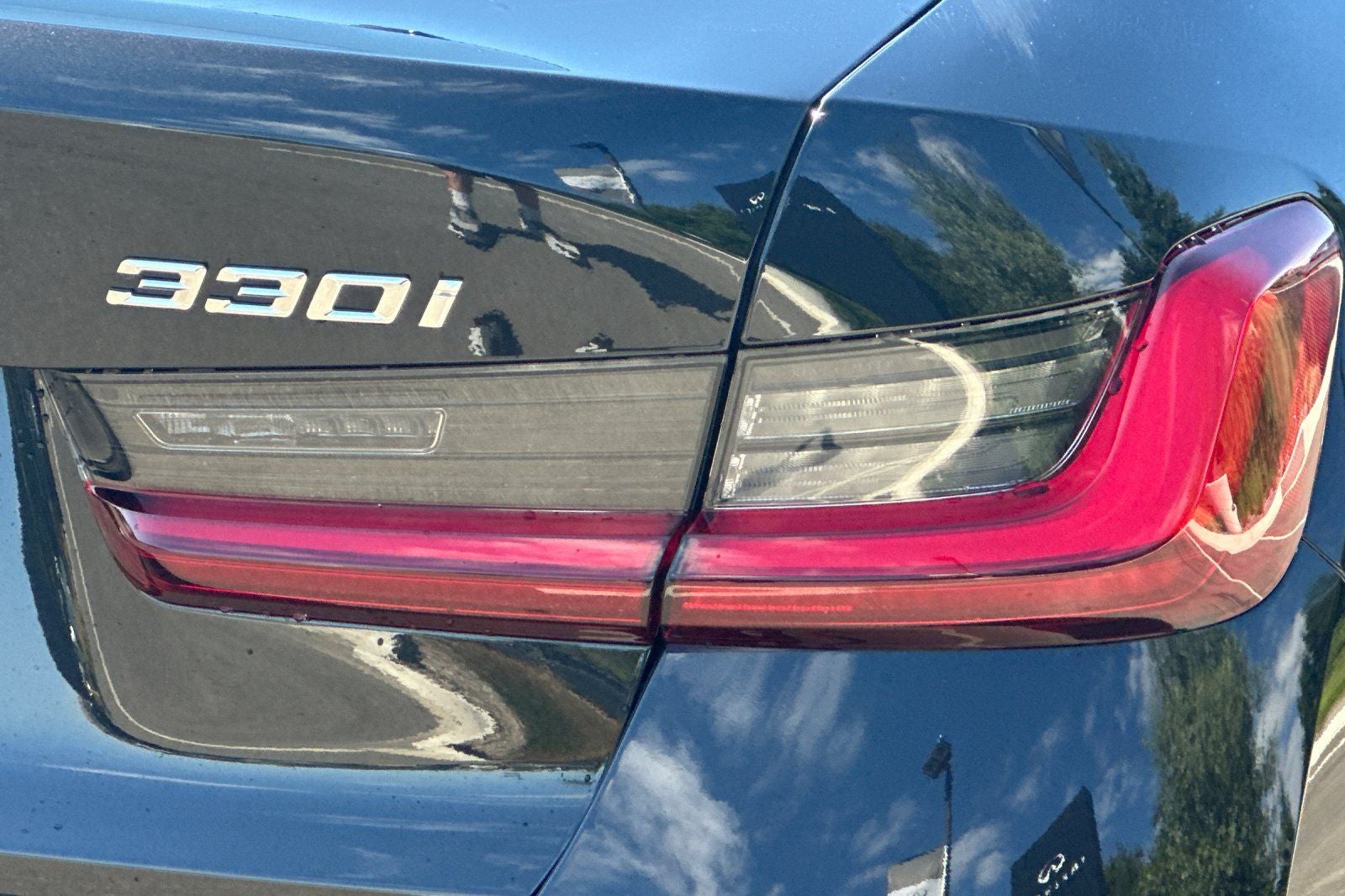 2025 BMW 3 Series 330i xDrive
