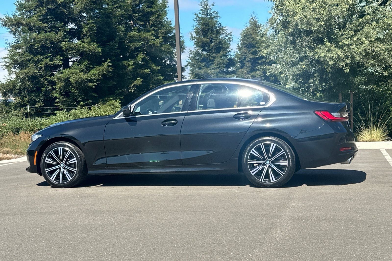 2025 BMW 3 Series 330i xDrive