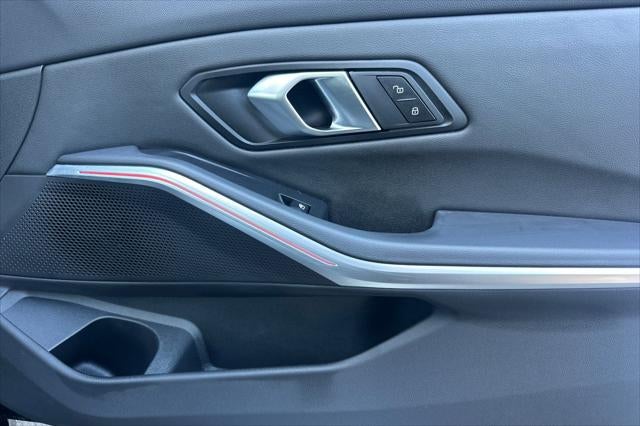 2025 BMW 3 Series 330i xDrive