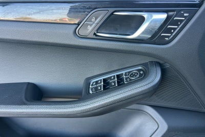 2024 Porsche Macan T