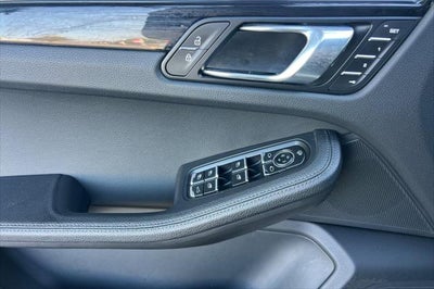 2024 Porsche Macan T