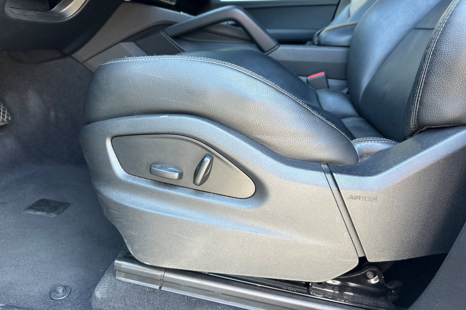 2024 Porsche Cayenne Base