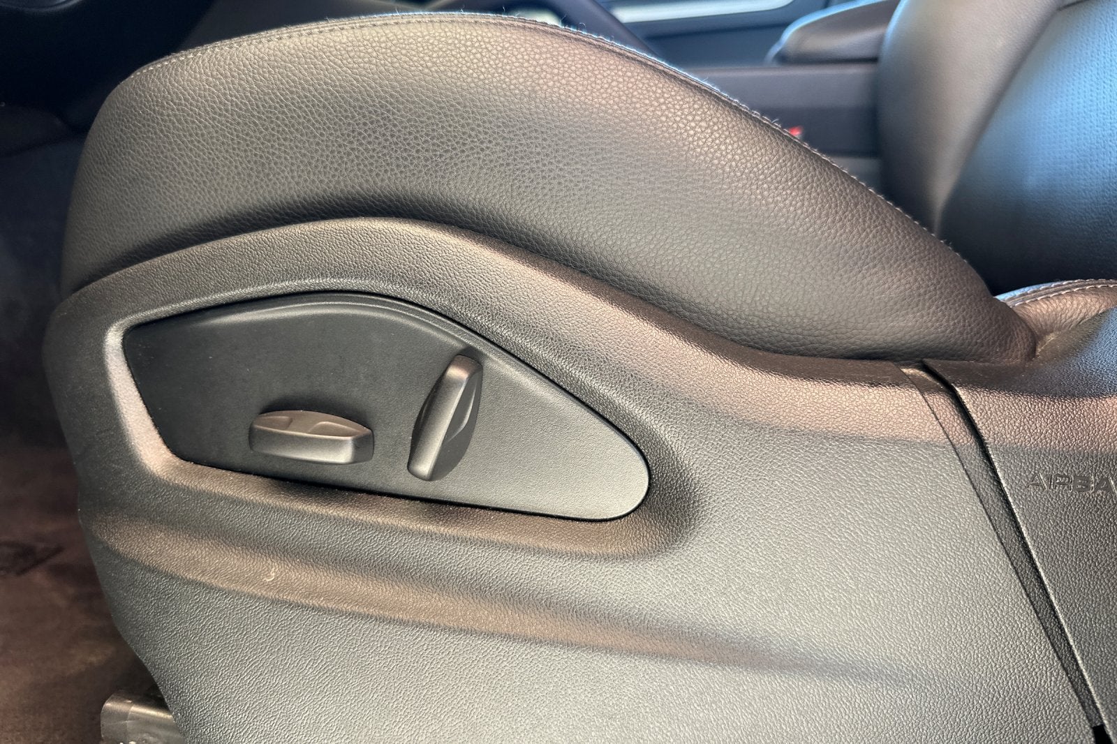 2025 Porsche Cayenne Base