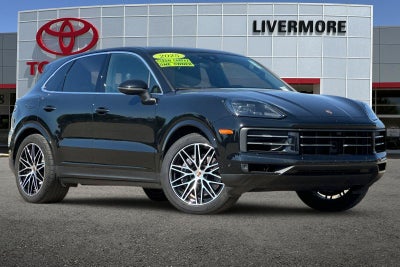 2025 Porsche Cayenne Base