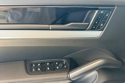 2025 Porsche Cayenne Base