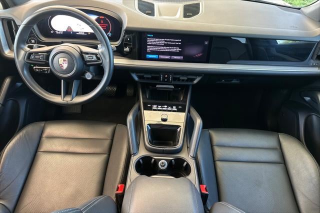 2025 Porsche Cayenne Base
