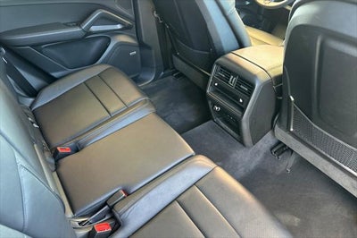 2025 Porsche Cayenne Base