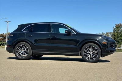 2025 Porsche Cayenne Base