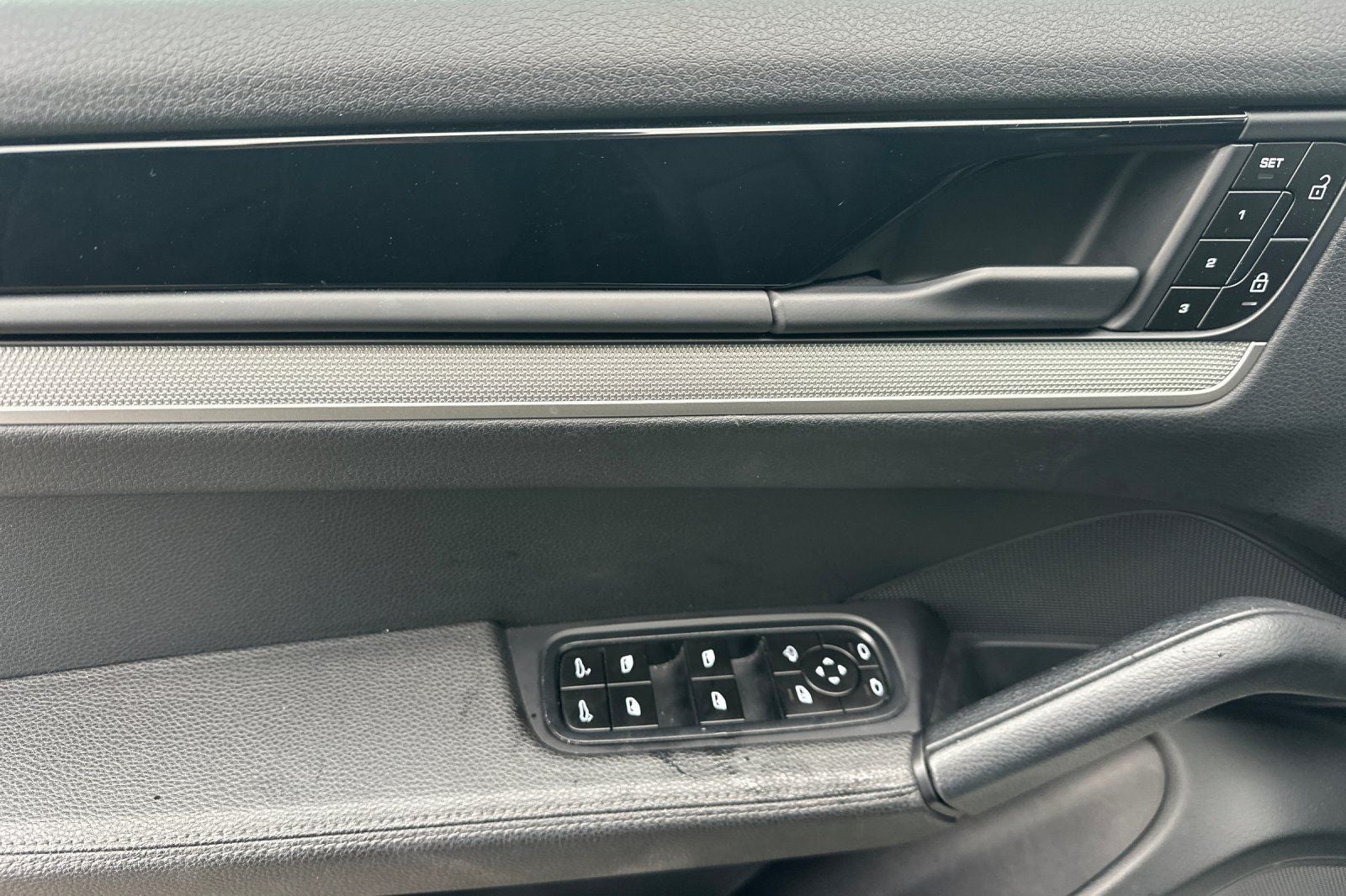 2024 Porsche Cayenne Base