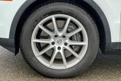 2024 Porsche Cayenne Base