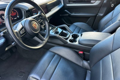 2024 Porsche Cayenne Base