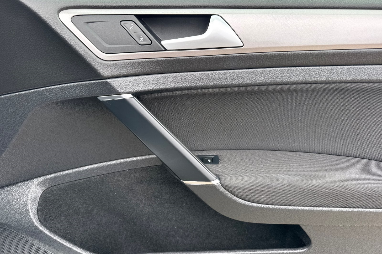 2016 Volkswagen e-Golf SE