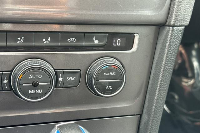 2016 Volkswagen e-Golf SE