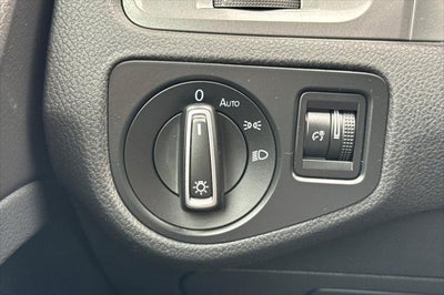 2016 Volkswagen e-Golf SE