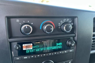 2025 Chevrolet Express Cutaway 3500 Base