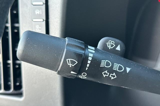 2025 Chevrolet Express Cutaway 3500 Base