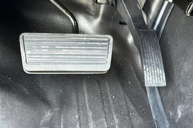 2025 Chevrolet Express Cutaway 3500 Base