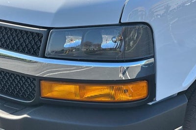 2025 Chevrolet Express Cutaway 3500 Base