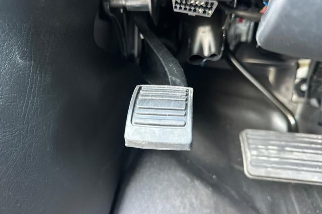 2025 Chevrolet Express Cutaway 3500 Base