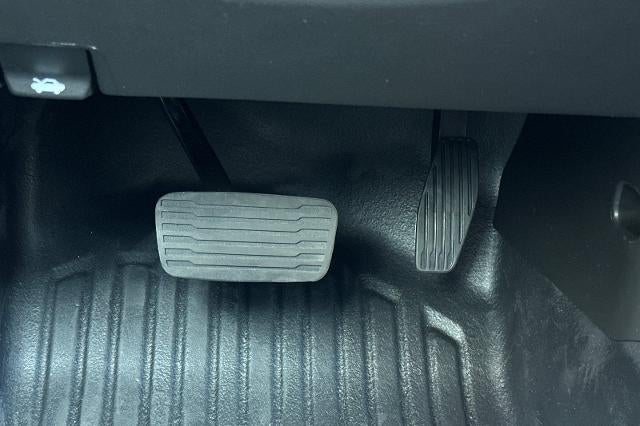 2025 Chevrolet Express Cutaway 3500 Base