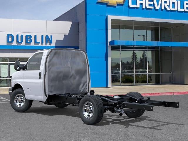 2025 Chevrolet Express Cutaway 3500 Base