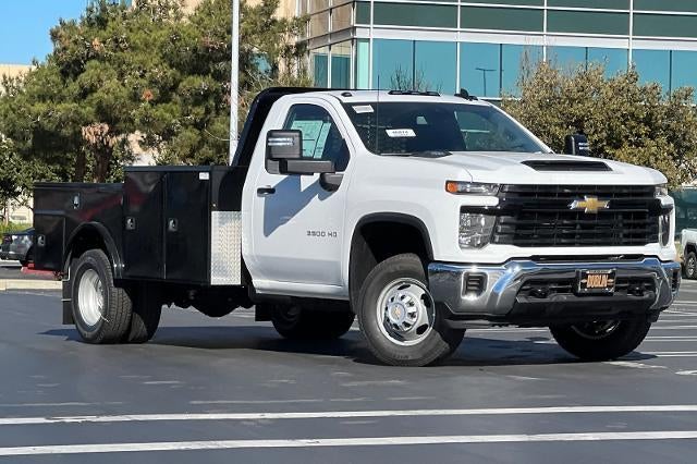 2025 Chevrolet Silverado 3500 HD Chassis Cab Work Truck