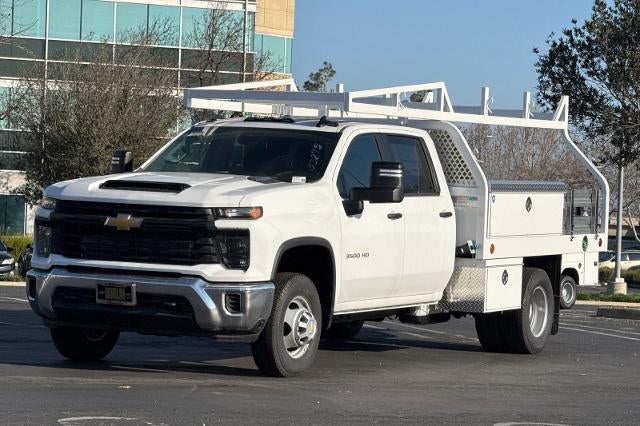 2025 Chevrolet Silverado 3500 HD Chassis Cab Work Truck
