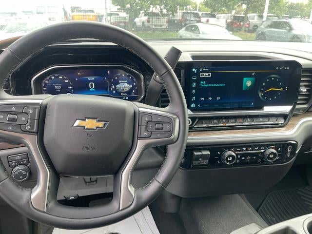 2025 Chevrolet Silverado 1500 LT (2FL)