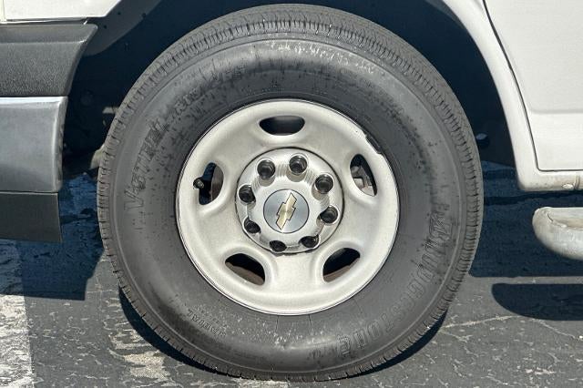 2025 Chevrolet Express Cargo Base