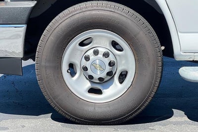 2025 Chevrolet Express Cargo Base