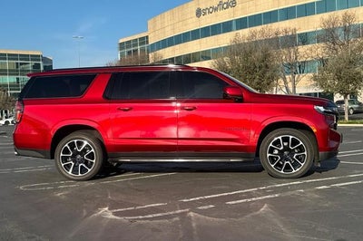 2023 Chevrolet Suburban RST