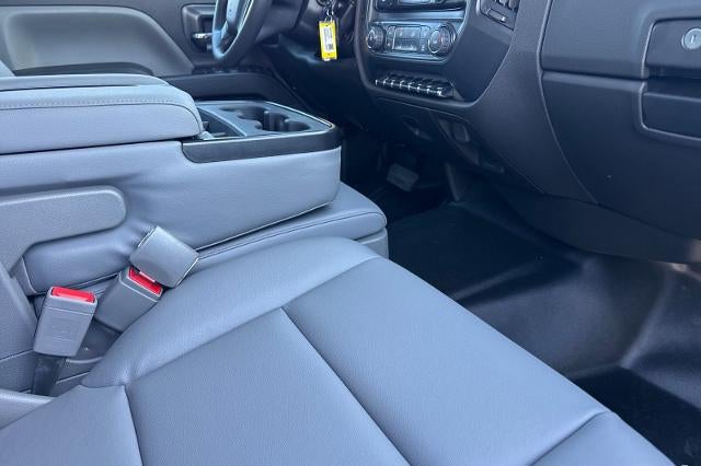 2024 Chevrolet Silverado 5500 HD Work Truck