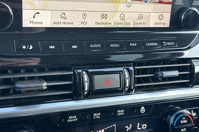 2022 Nissan Pathfinder SL 2WD