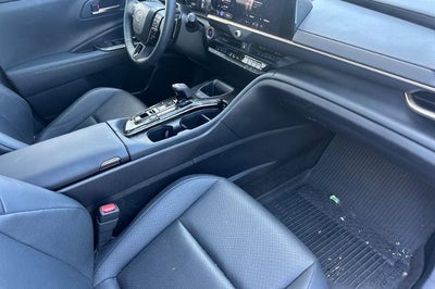 2025 Toyota Crown Signia Limited