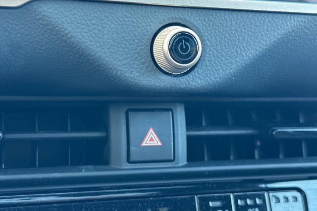 2025 Toyota Crown Signia Limited